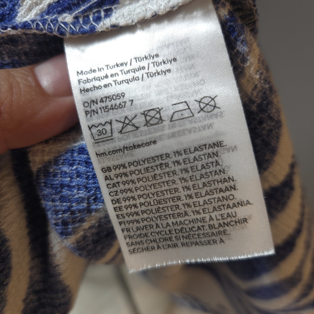 Smocked-bodice Dress Blue/White Patterned Size L H&M - Picture 6 of 7